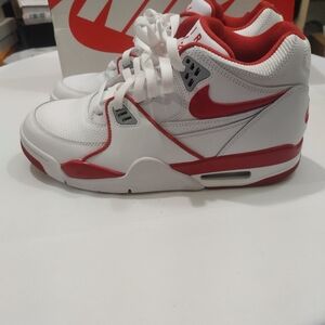 Men's nike Air Flight '89 LE. Size 9